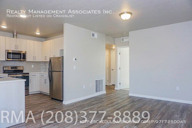 Building Photo - One of a Kind One Bedroom Condo on the Boi...