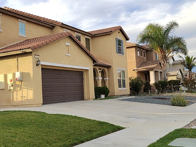Foto del edificio - 5867 Berryhill Dr