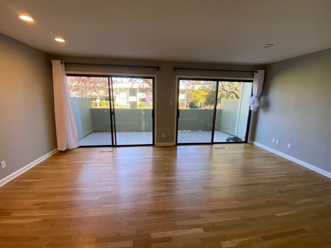Foto del edificio - Upscale Condo in Great Location