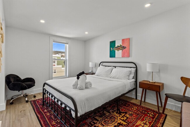 Building Photo - 110 Queens Rd