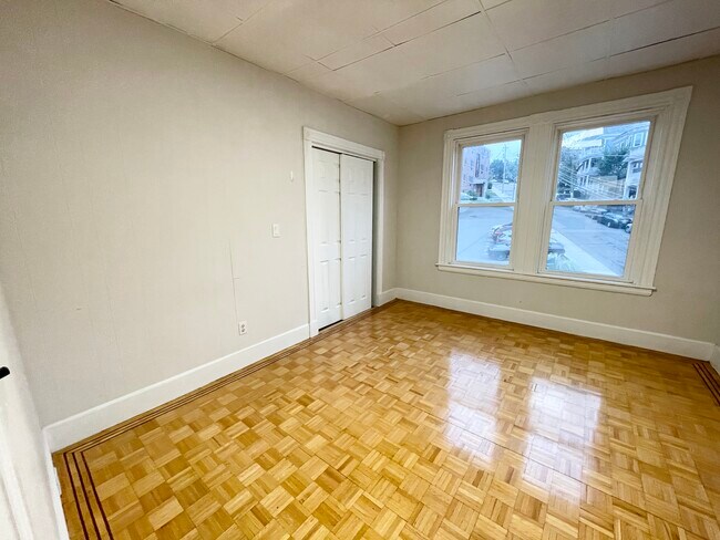 Foto del edificio - 22 Parker Hill Ave