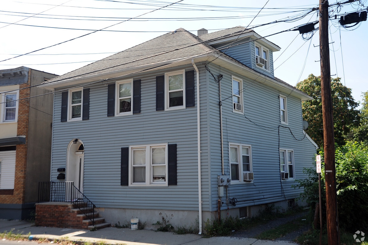 5 Drake St, Bound Brook, NJ 08805 Apartments in Bound Brook, NJ