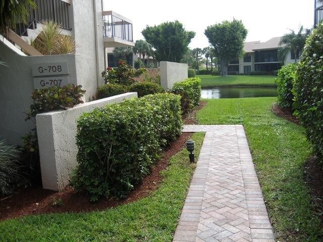 Foto del edificio - 6826  Willow Wood Drive 707