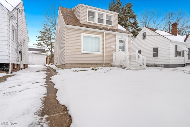 Building Photo - 18851 Raymond St