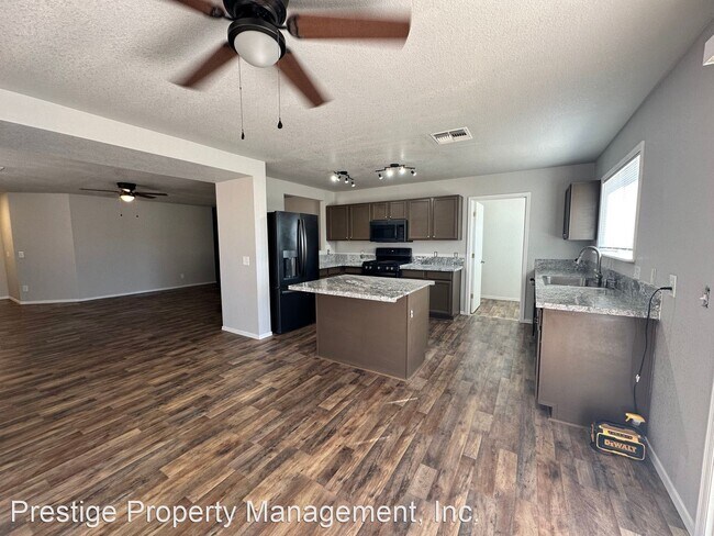 Building Photo - 3 br, 2 bath House - 3488 S Western Way