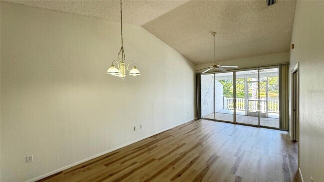 Foto del edificio - 950 Waterside Ln
