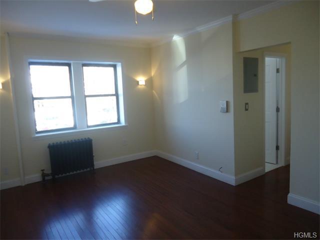 Primary Photo - 79 S Highland Ave