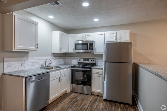 Interior Photo - Landing at Tates Creek