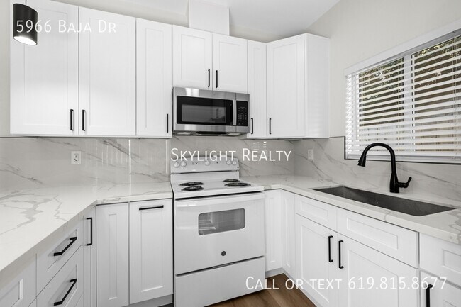 Foto del edificio - 5966 Baja Dr