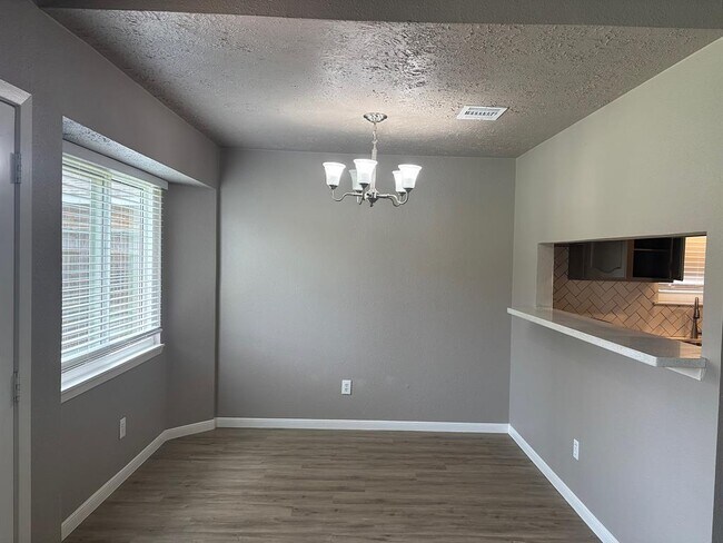 Building Photo - 9823 Stonemont Rd