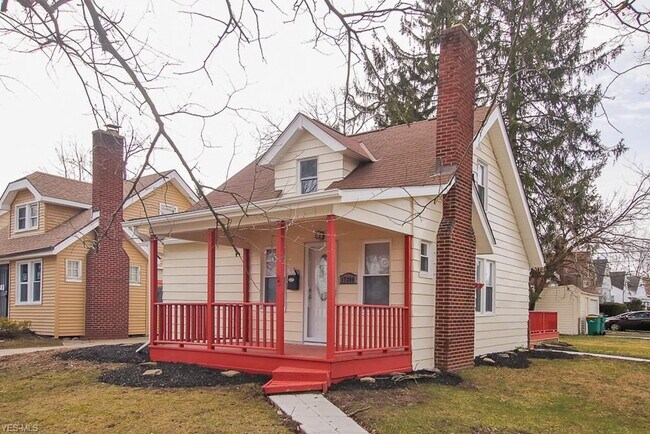 Foto del edificio - 17300 Mapleboro Ave