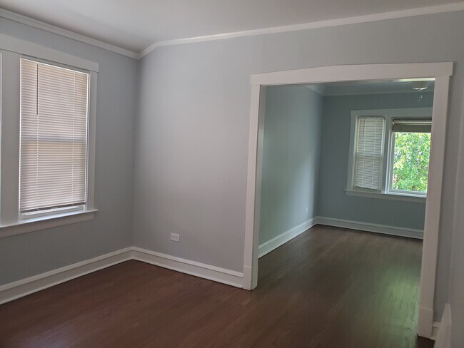 Foto del edificio - 5222 N Ludlam Ave