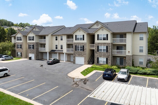 Building Photo - The Legends on the Park Apartments