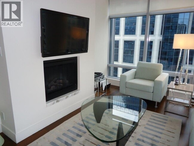 Building Photo - 1111 Alberni St