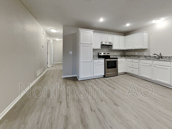 Foto del edificio - 314 NW Woodbury Dr