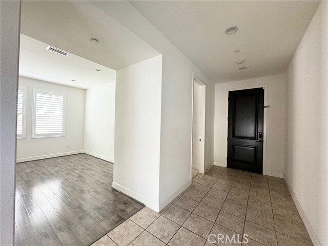 Building Photo - 682 N San Ardo Dr