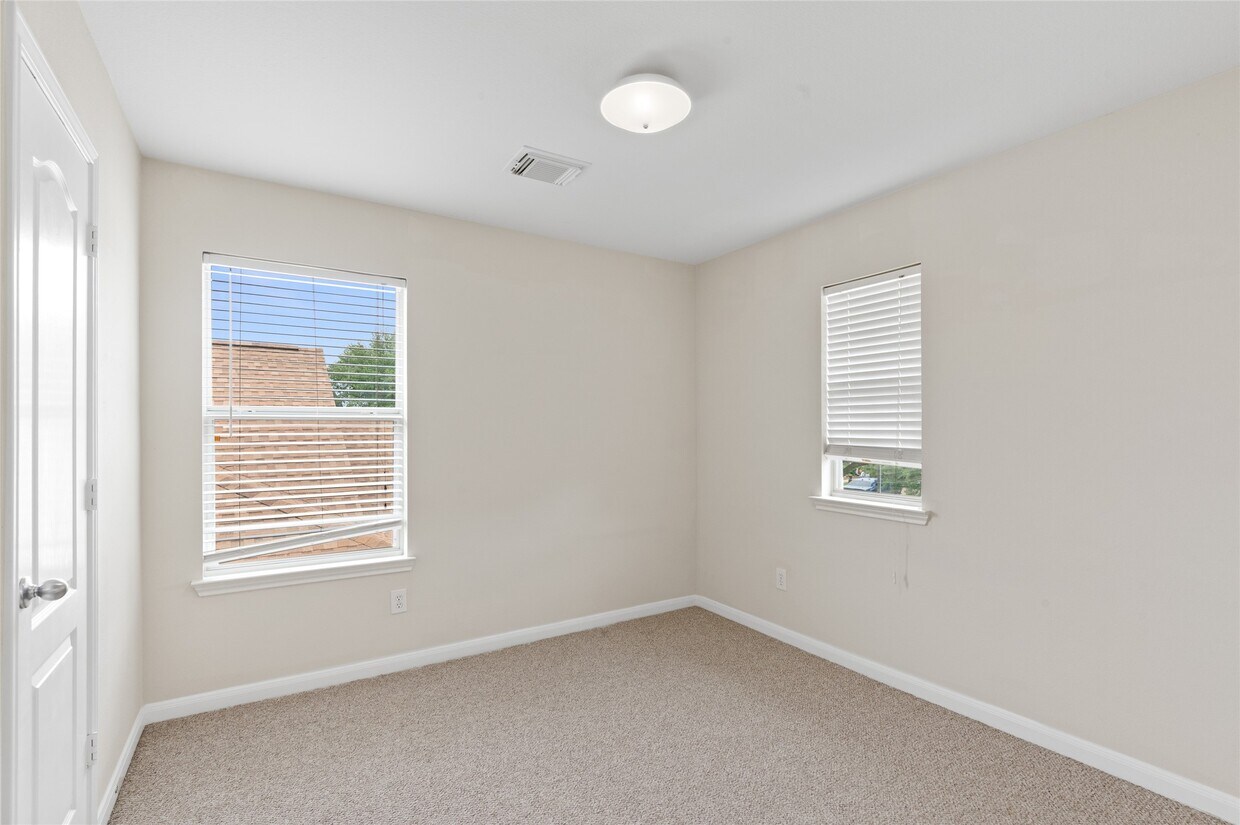 Foto del edificio - 18226 Fair Grange Ln
