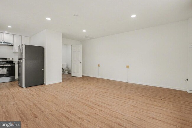 Foto del edificio - 107 Allison Rd
