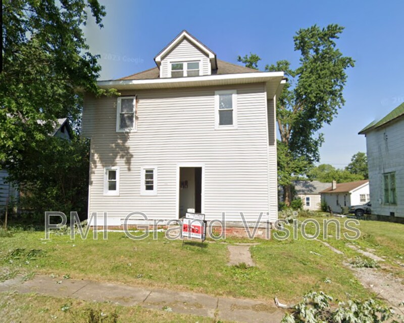 Foto principal - 1205 S Main St