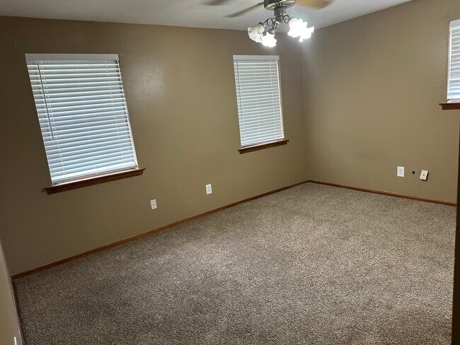 Maestro - 4908 Purdue Dr