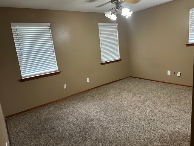 Master - 4908 Purdue Dr