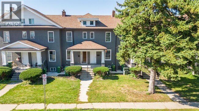 Photo du bâtiment - 1683 Dougall Ave