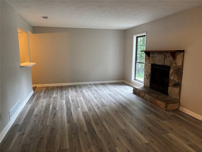 Building Photo - 1386 Williamsburg Ln