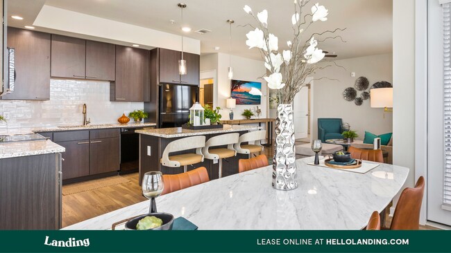 Foto del edificio - 7204 Town Center Blvd Blvd