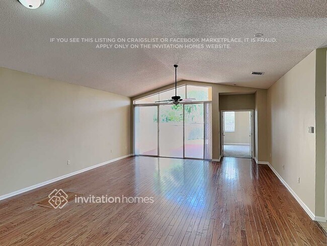 Building Photo - 6119 Oak Bluff Way