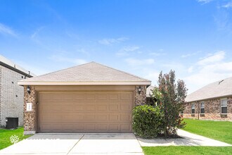 Building Photo - 1415 Kinglet Dr