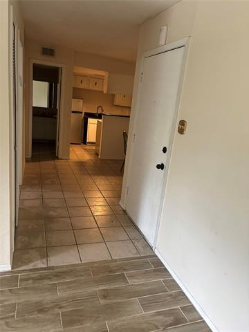 Foto del edificio - 5921 Harvest Hill Rd