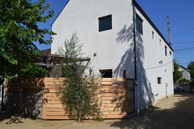 Backyard - 2015 Workman St