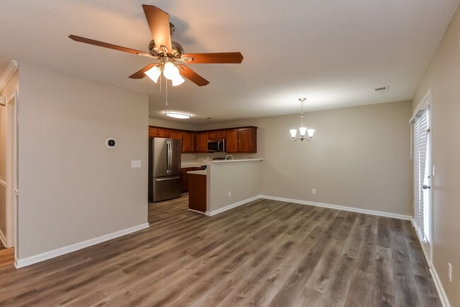 Building Photo - 225 Crestfield Cir