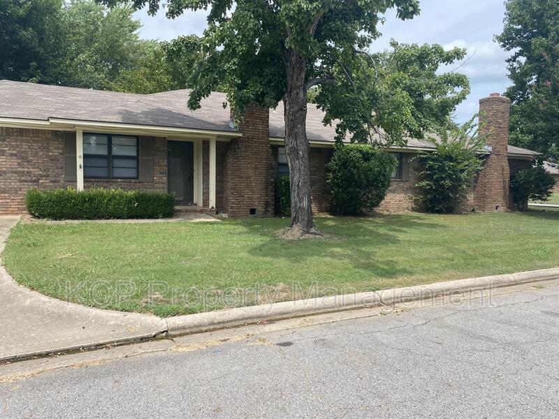 Foto principal - 5507 Fresno St
