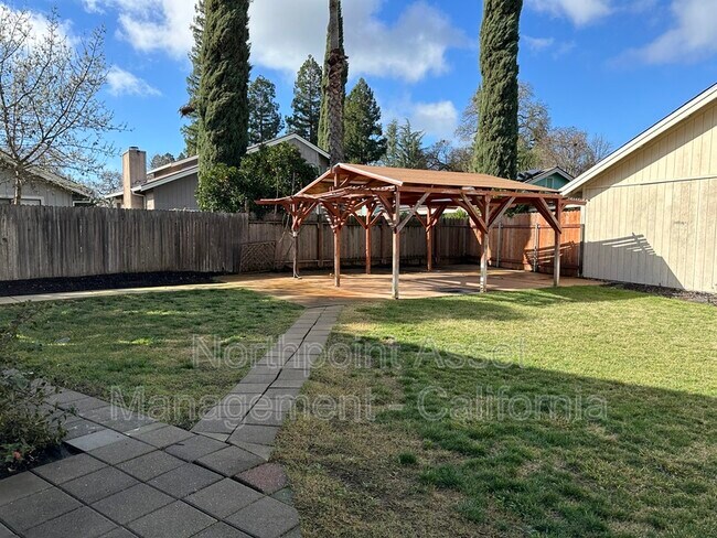 Foto del edificio - 6936 Plume Way