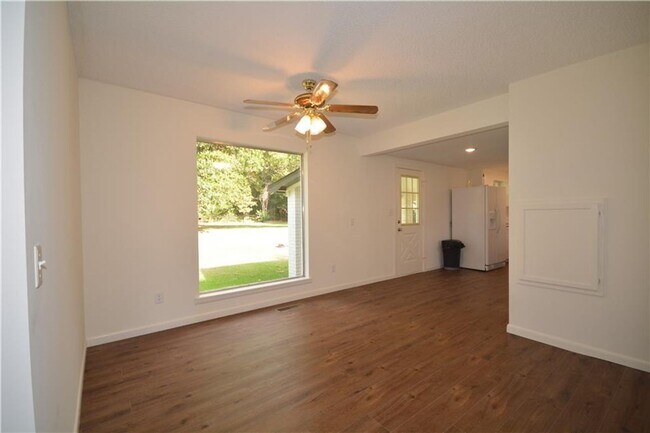 Foto del edificio - Secluded 3 Bedroom Home Near Lake Fayettev...