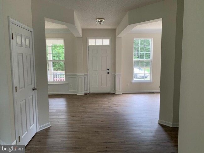 Building Photo - 9330 Tetotum Rd
