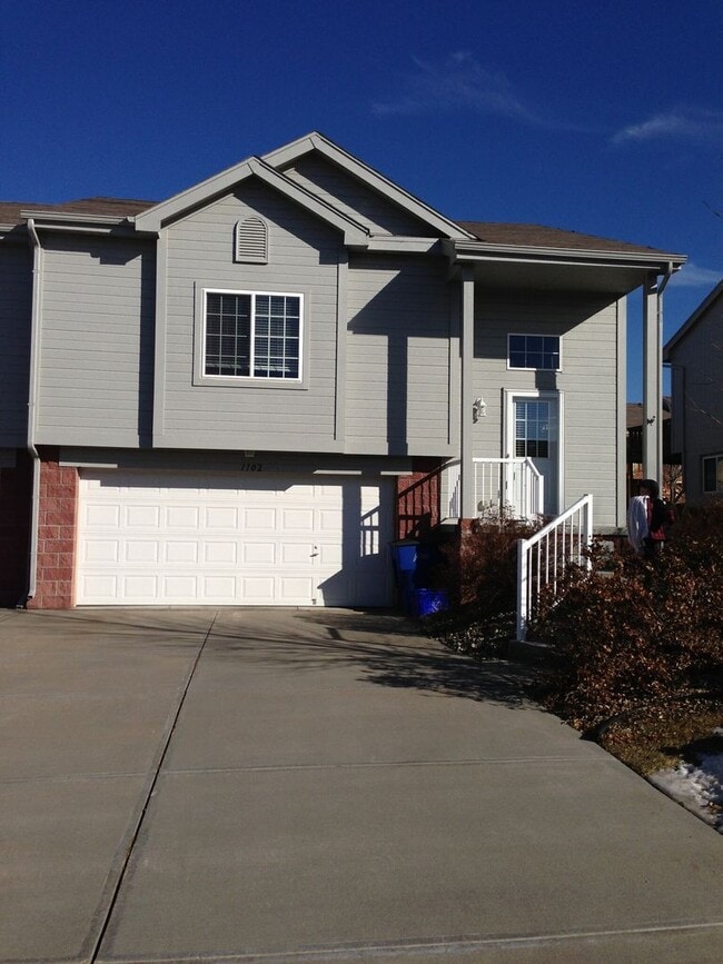 Beautifully Updated Papillion Townhome Nea... - Beautifully Updated Papillion Townhome Nea...