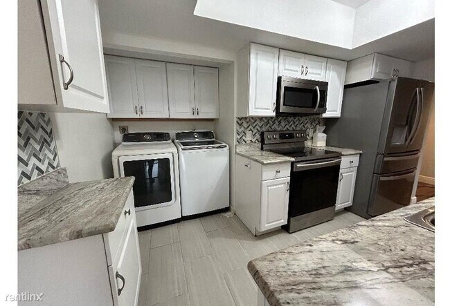 Foto del edificio - 3 br, 3 bath House - 12621 Westhampton Cir...