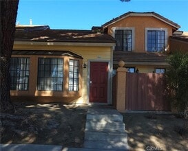 Building Photo - 1113 Turquoise St