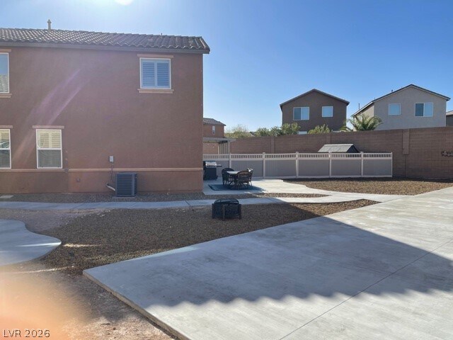 Building Photo - 1053 Cactus Rock St
