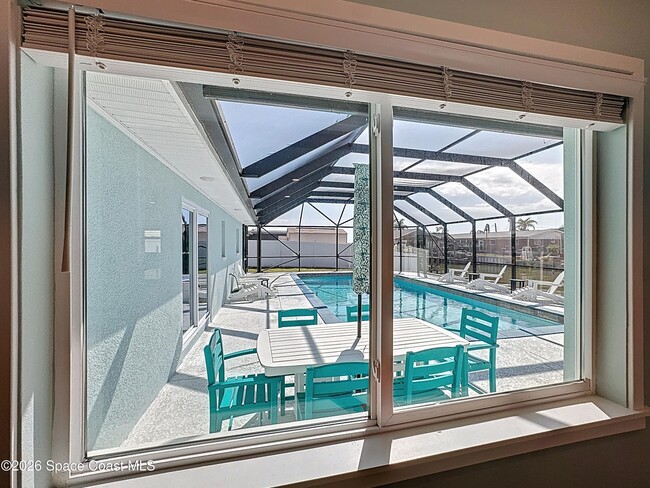 Building Photo - 1707 Shore Dr