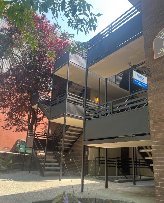 Building Photo - Hill Town Apartments: Spacious Two Bedroom...
