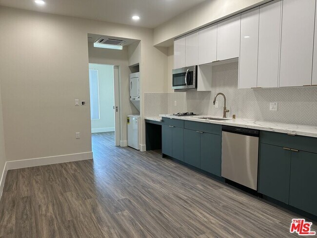 Foto del edificio - 1037 Dewey Ave