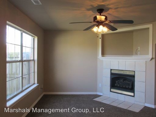 Foto del edificio - 826-904 W Peachtree Dr