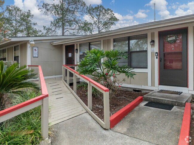 Oficina de arrendamiento - Camden Way Apartments