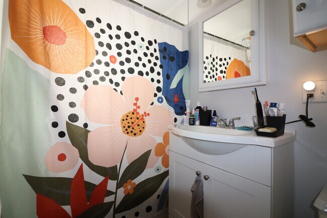 Foto del edificio - 39 Larch St