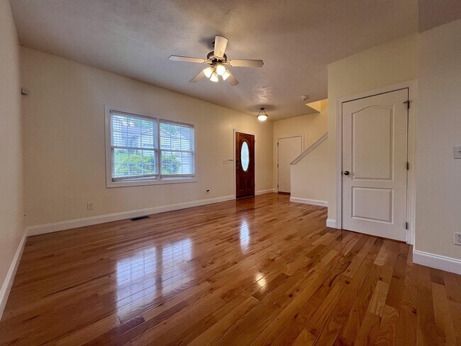 Foto del edificio - 304 Villa View Dr