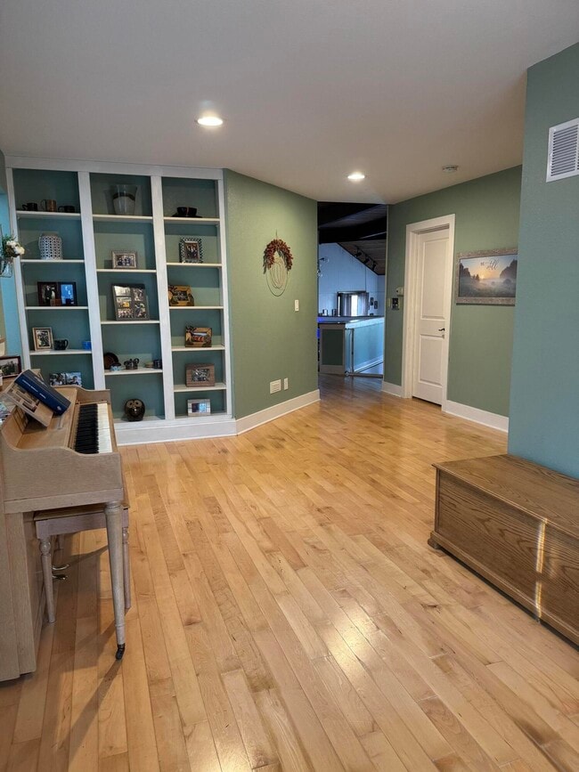 Building Photo - 37835 Atkins Knoll Rd