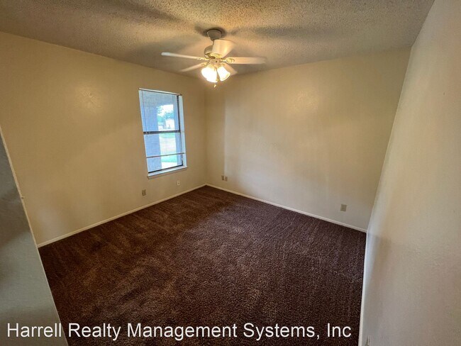 Building Photo - 2 br, 1 bath House - 1417 Chapel Creek